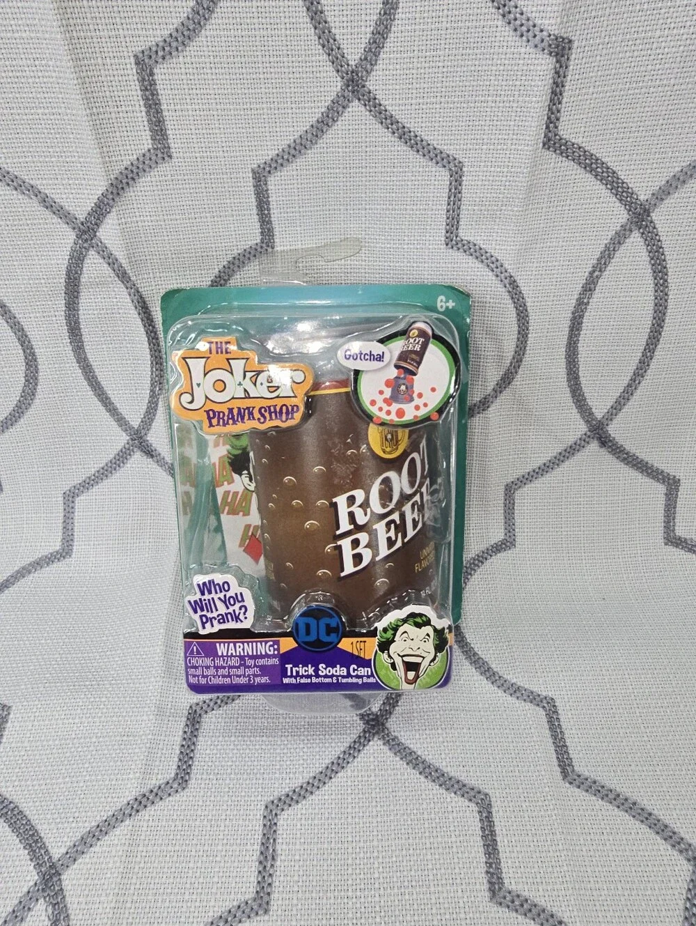 DC The Joker Prank Shop DC Trick Soda Can Root-Beer batman Comics 2020 New